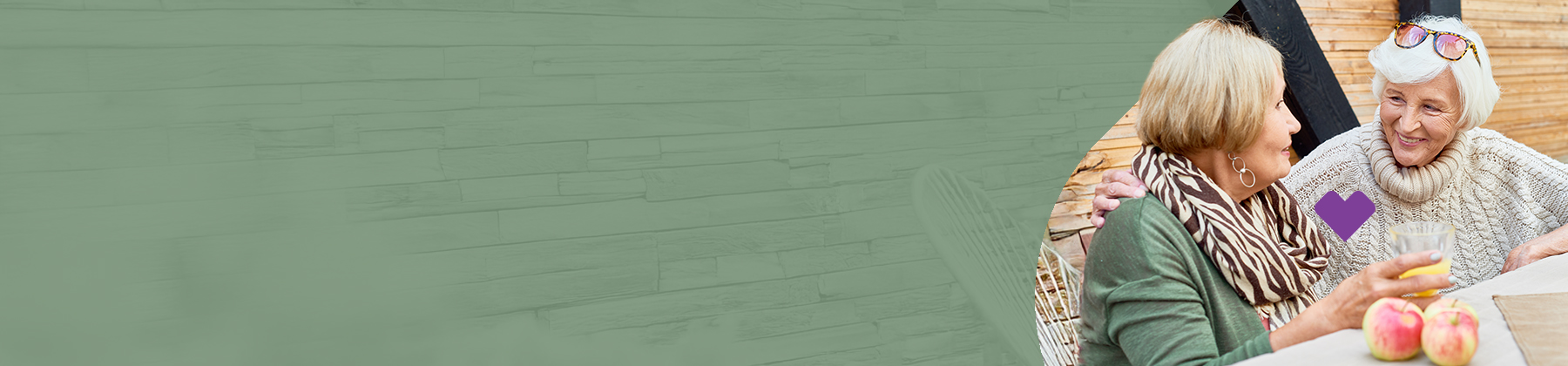 Image of 2 women with Aetna Medicare advantage plan benefits smiling